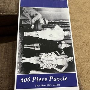 500 Piece Black and White Flapper 1920s Puzzle
